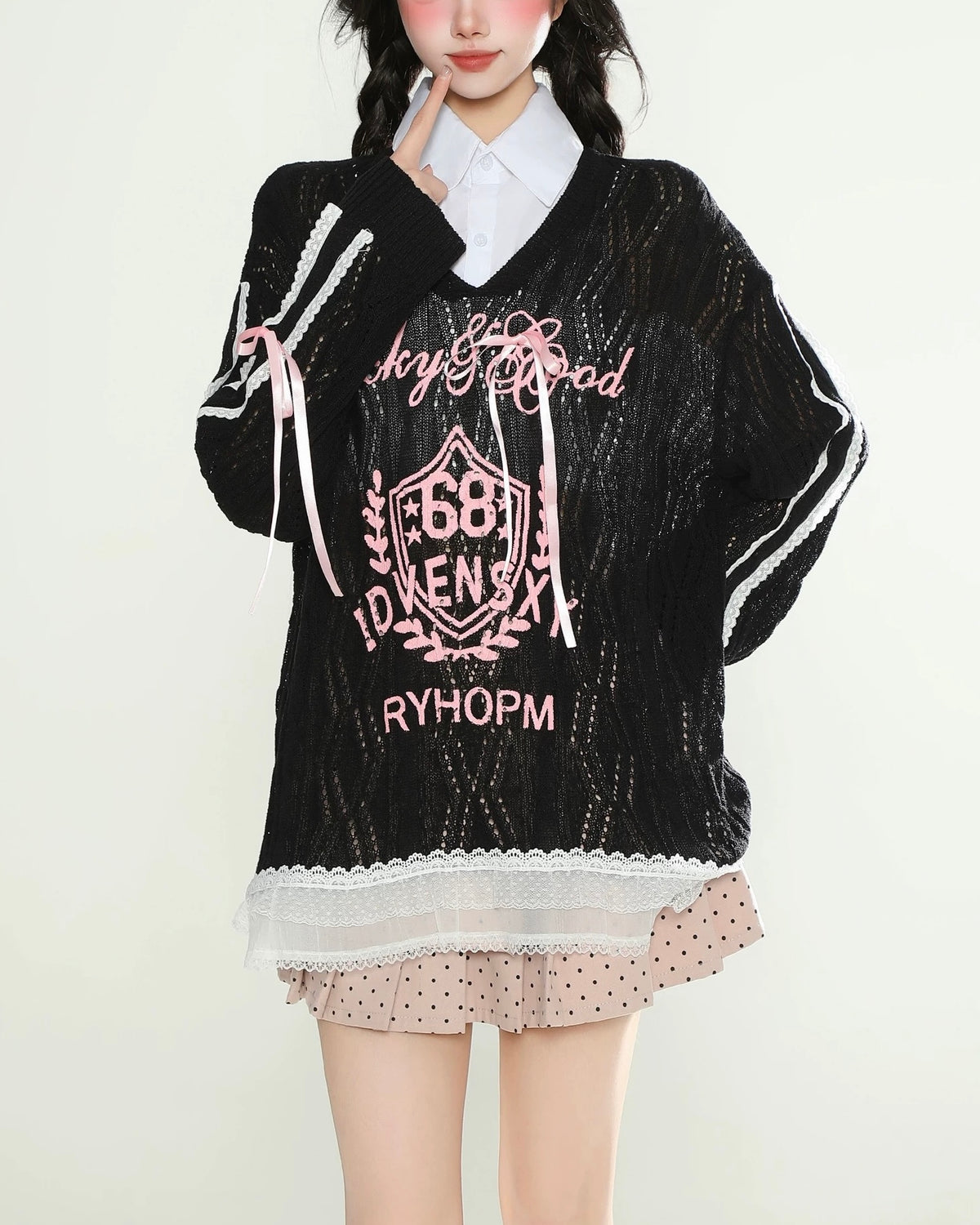 シンプルなニットセーター