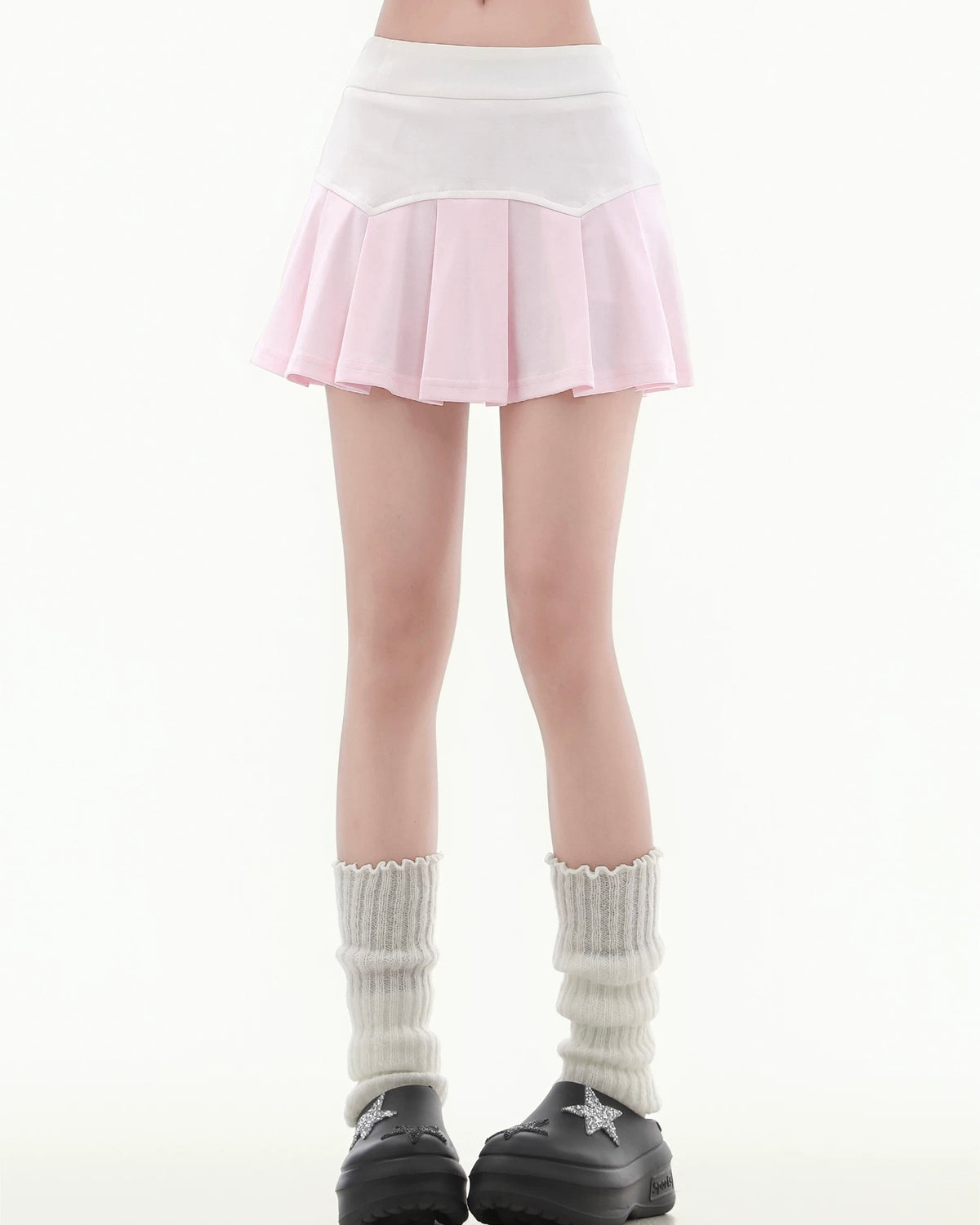 シンプルで万能なショートスカート