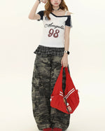 シンプルなデザインの半袖