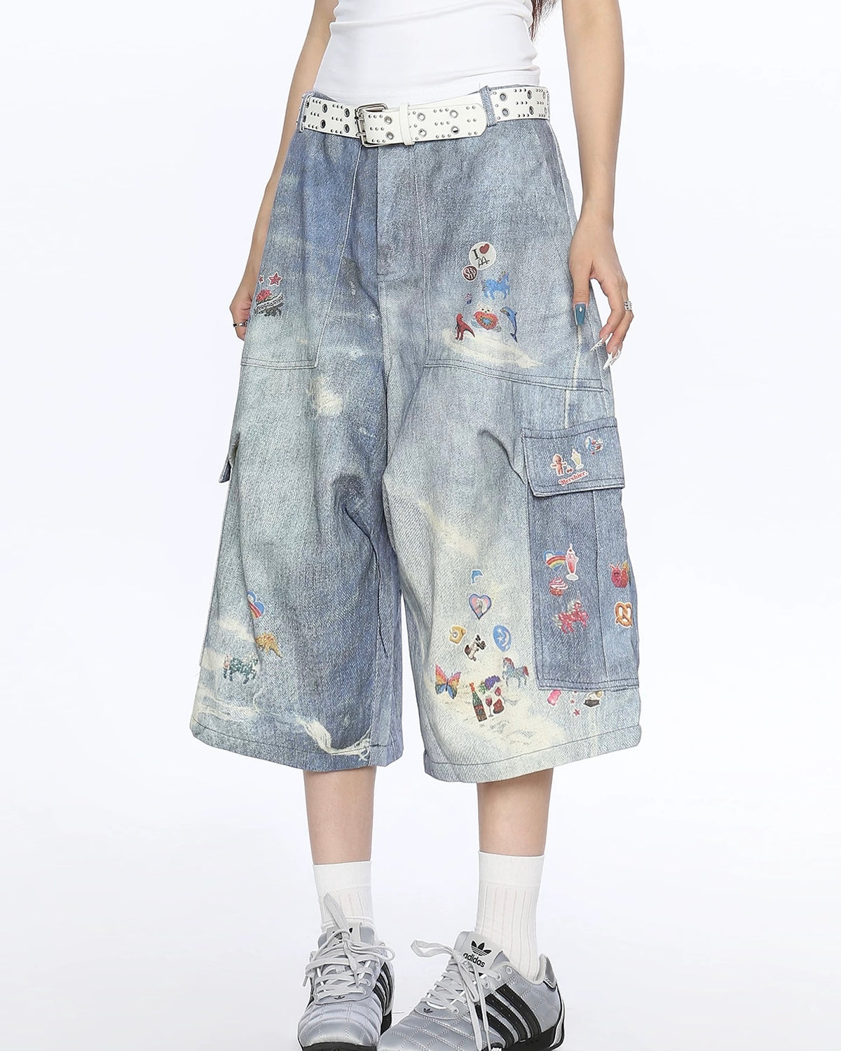 귀여운 디스트레스드 프린트 반바지