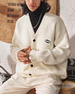 ゆったりとしたカップルセーター