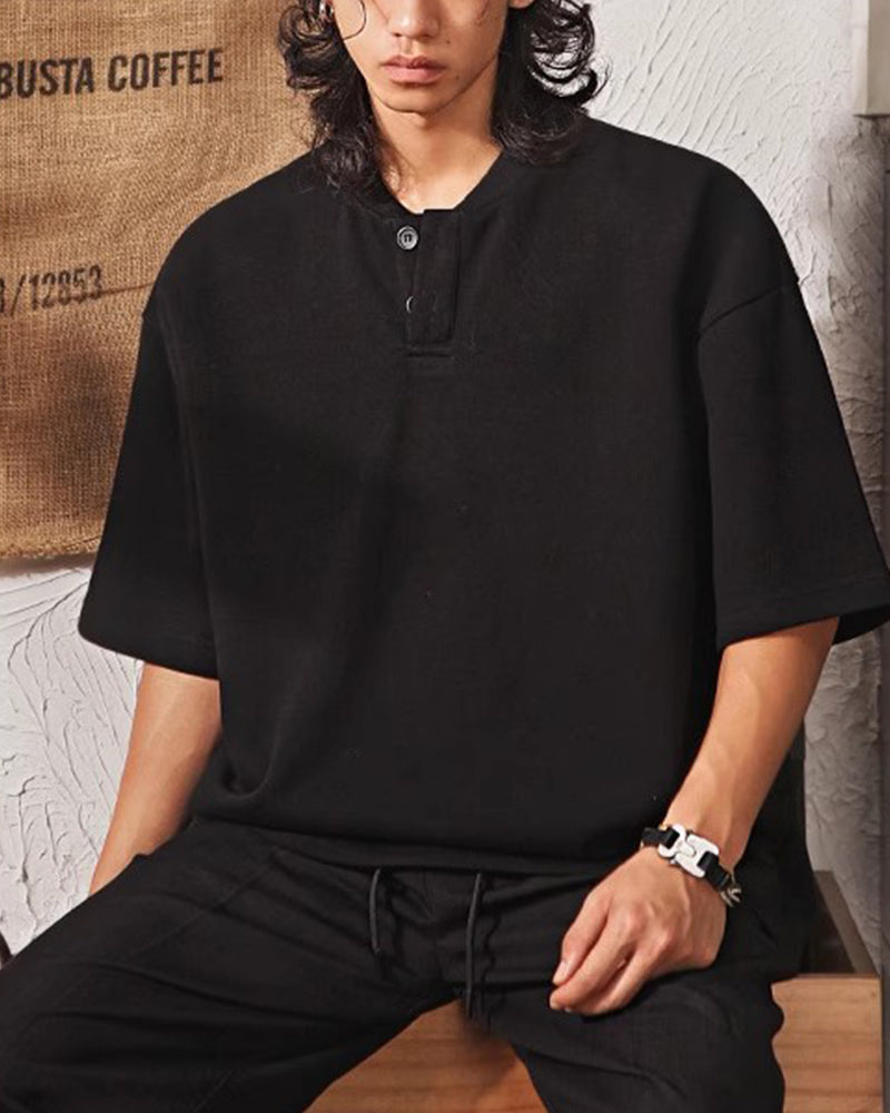 シンプルカジュアルな半袖