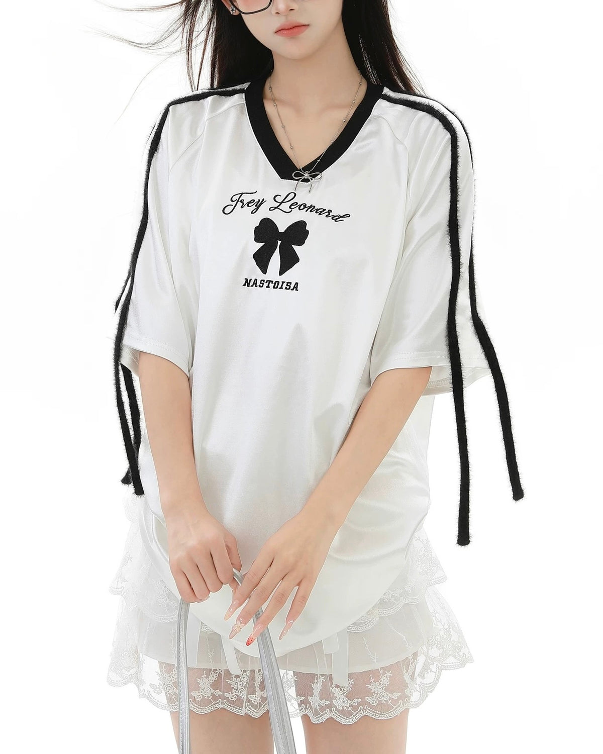 심플한 디자인의 반팔