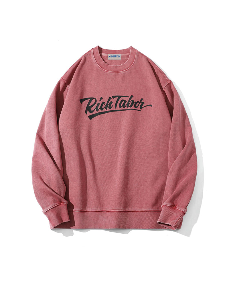 シンプルで汎用性の高いカジュアルスウェットシャツ