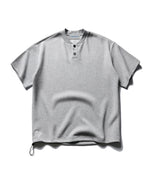 シンプルカジュアルな半袖