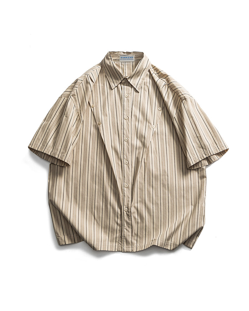 ストライプの半袖シャツ