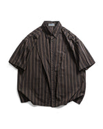 ストライプの半袖シャツ