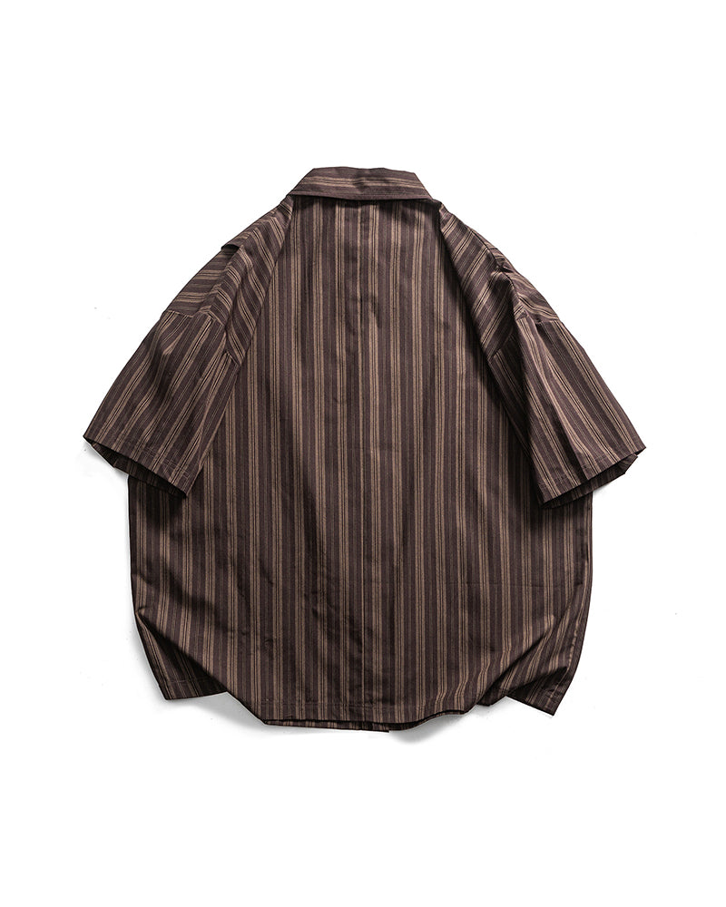 ストライプの半袖シャツ