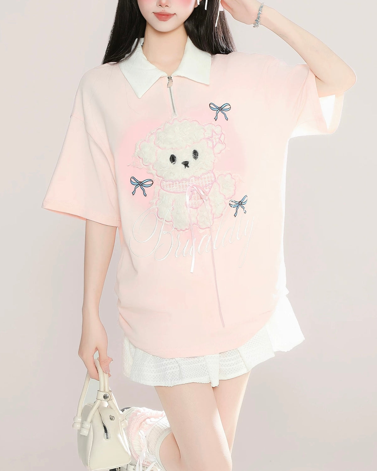 シンプルなラペルの半袖