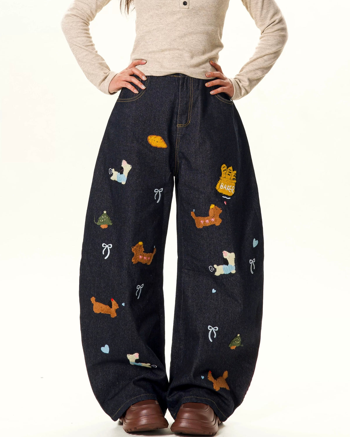 재미있는 패턴의 데님 팬츠