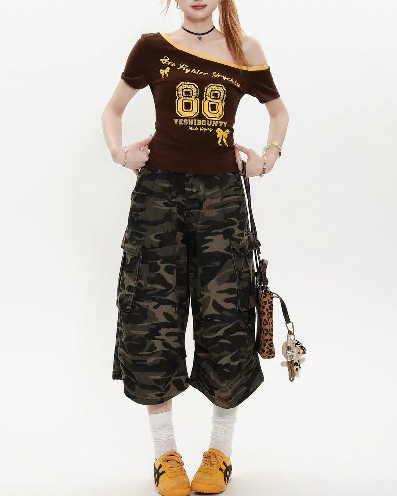 Hot girl off-shoulder short sleeves