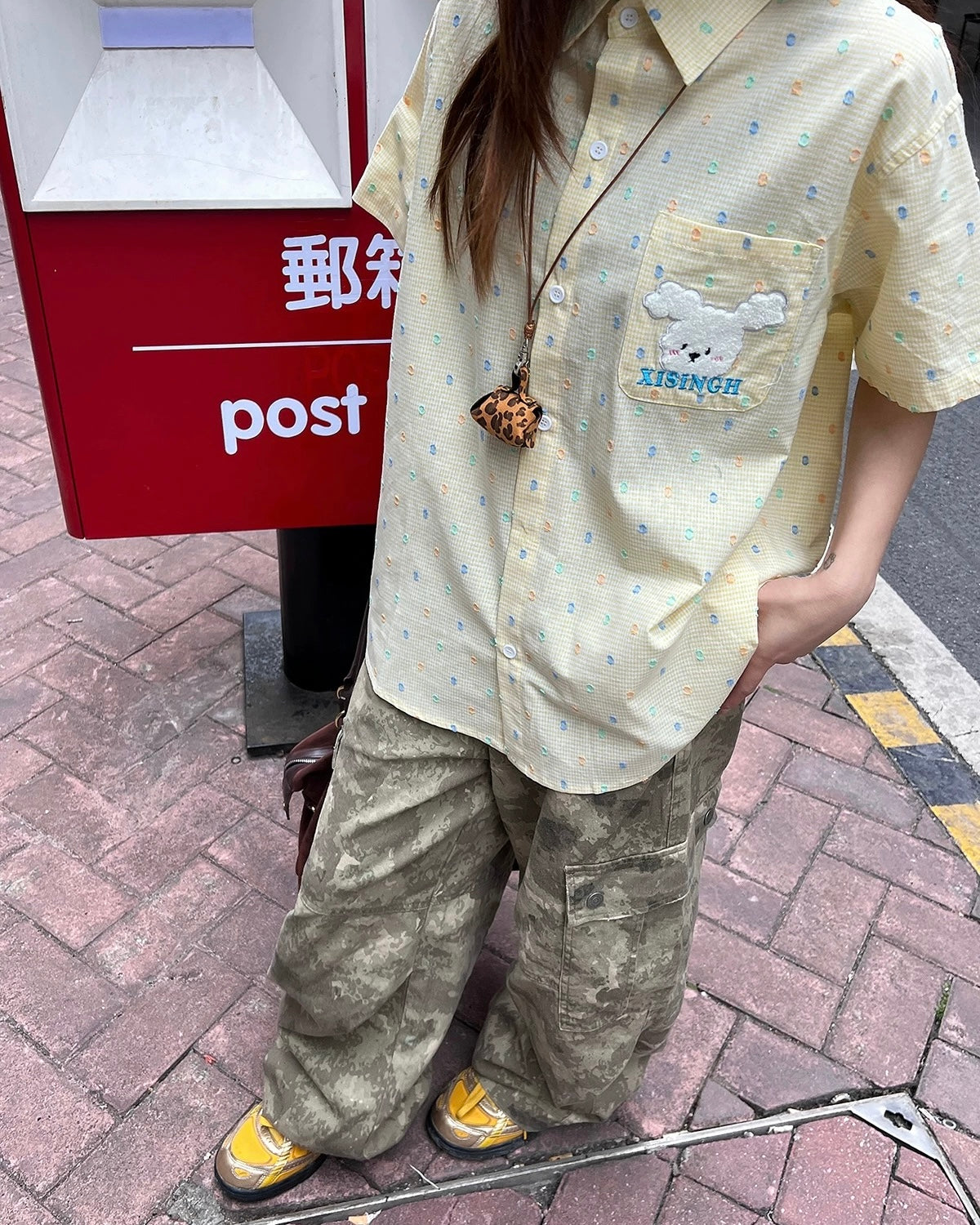 かわいいカラフルな半袖シャツ