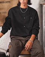 シンプルなクルーネックスウェットシャツ