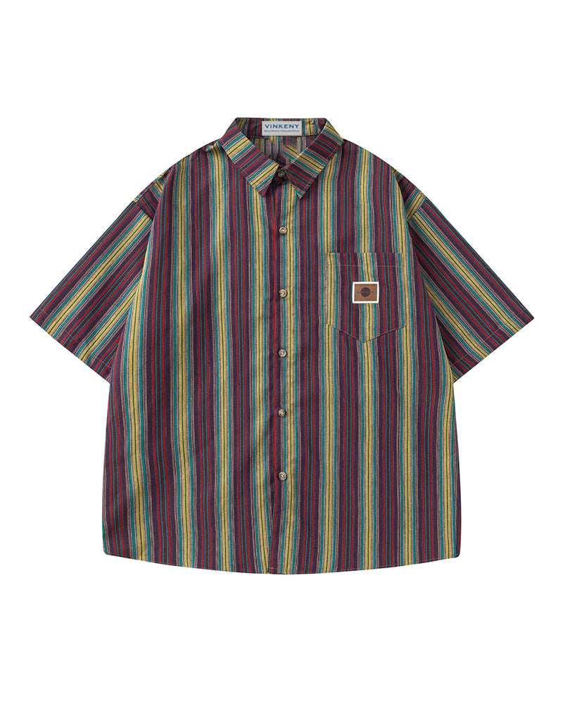 ストライプのゆったりとした半袖シャツ