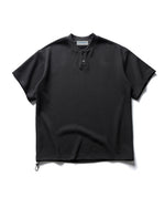 シンプルカジュアルな半袖