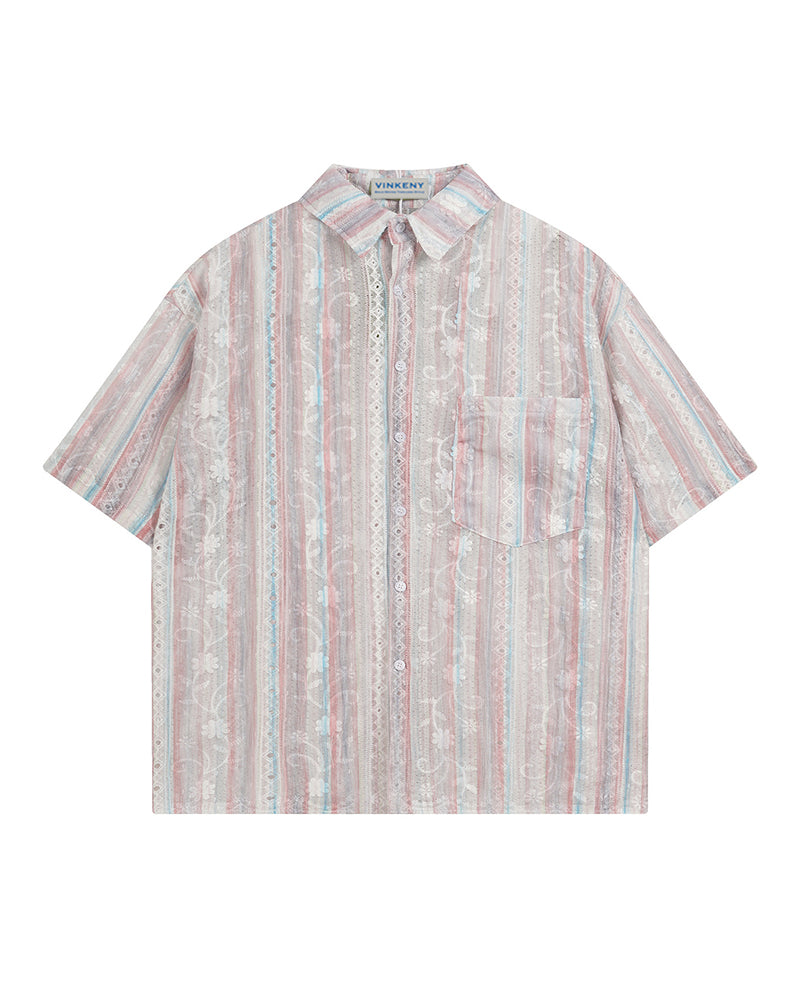 Loose simple short-sleeved shirt