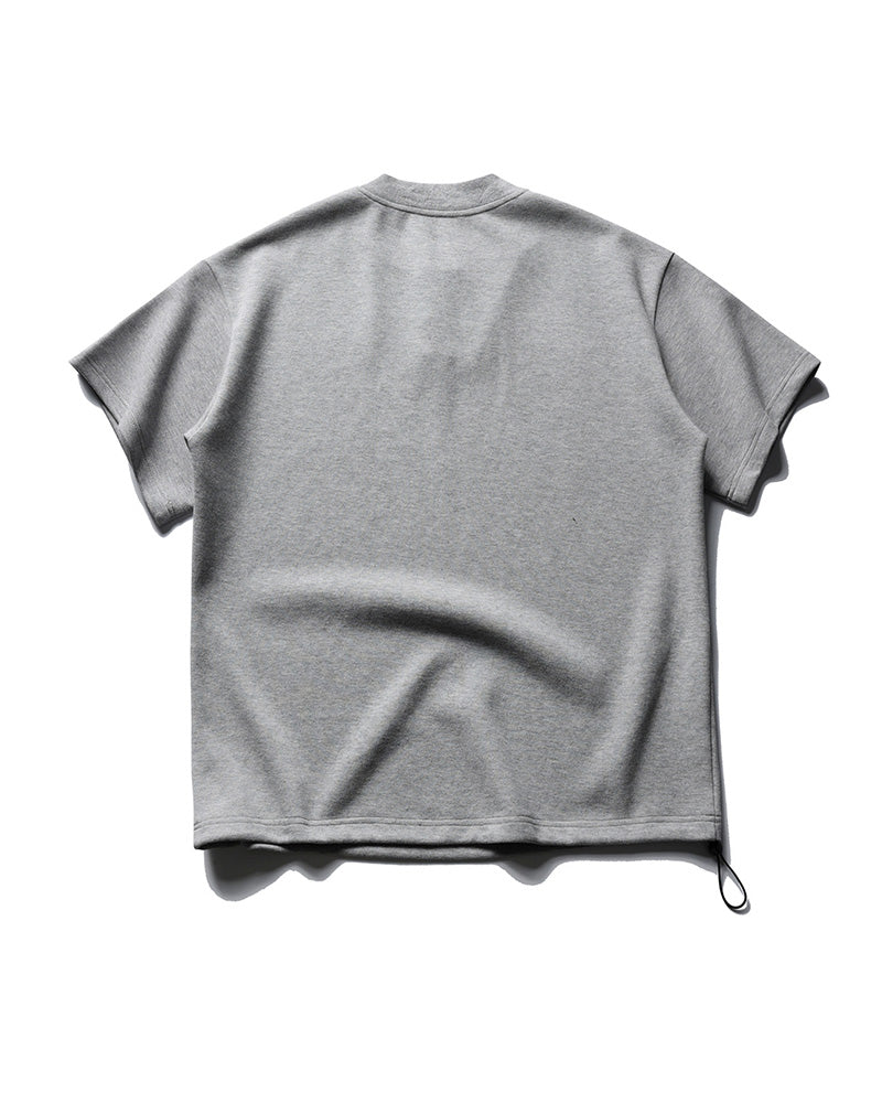 シンプルカジュアルな半袖