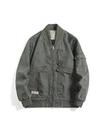 カジュアルなダメージ加工のベースボールジャケット