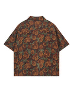 루즈하고 심플한 반팔 셔츠