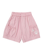 シンプルでゆったりとしたカジュアルショートパンツ