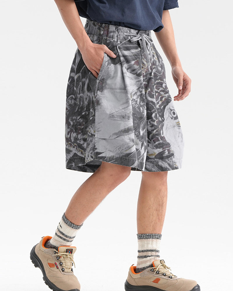 ストリートスタイルのワイドレッグパンツ