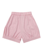 シンプルでゆったりとしたカジュアルショートパンツ