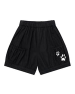 シンプルでゆったりとしたカジュアルショートパンツ