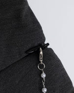 チェック柄のイレギュラースカート