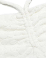 立体的なホルターストラップ