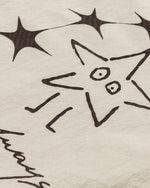 楽しいイラストが描かれた半袖シャツ