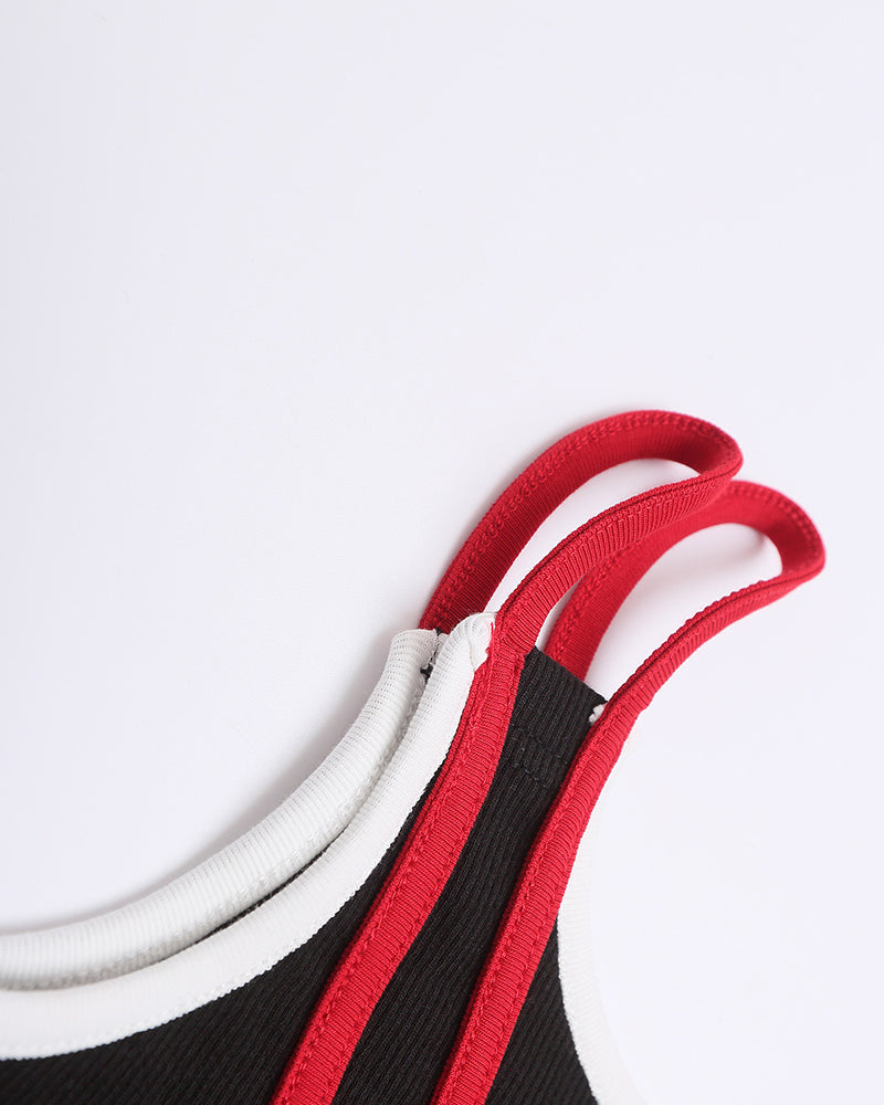 Sporty contrast suspenders
