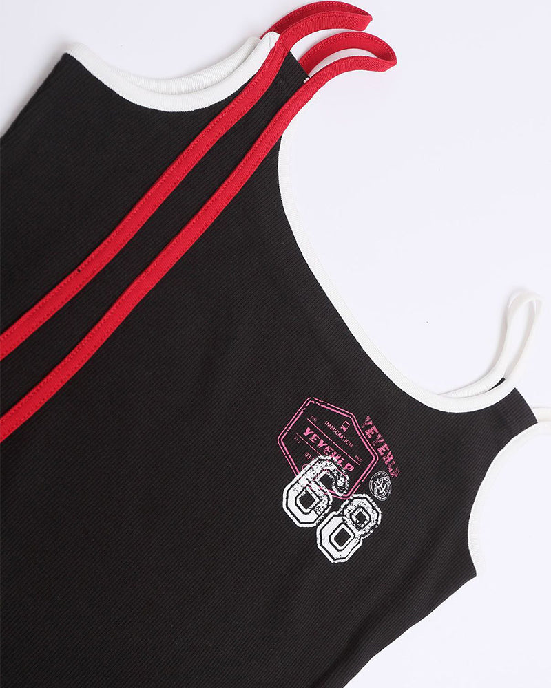 Sporty contrast suspenders