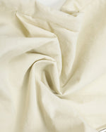 コントラストカラーのカジュアルステートメントパンツ