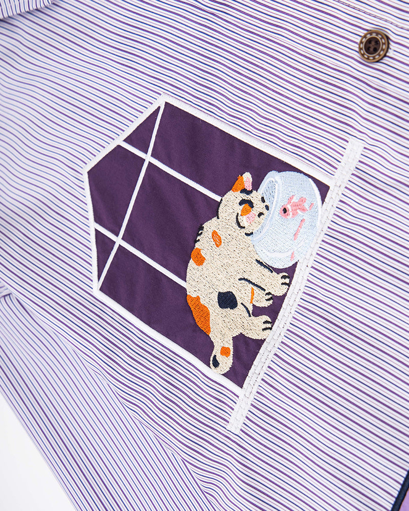 ストライプの刺繍入り長袖シャツ