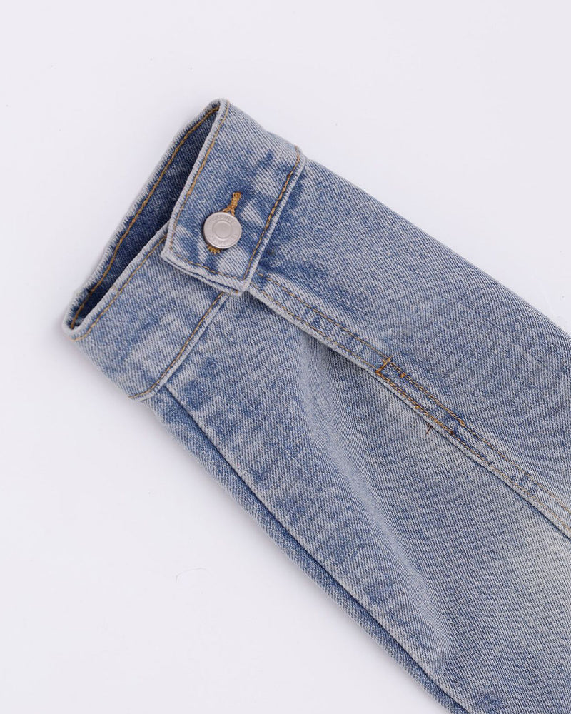Multi-pocket denim jacket