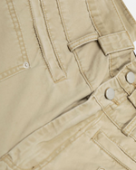 万能なウォッシュ加工デニムショートパンツ