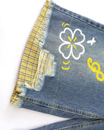 シンプルなデニムショートパンツ