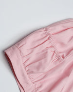 シンプルでゆったりとしたカジュアルショートパンツ