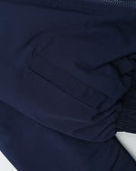 シンプルなリバーシブルジャケット