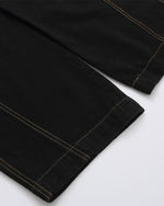 カジュアルなオールマッチジーンズ