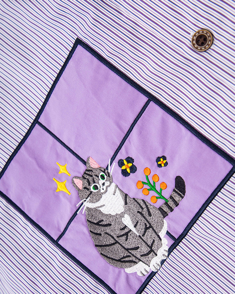 ストライプの刺繍入り長袖シャツ