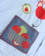 楽しいチェック柄の長袖シャツ