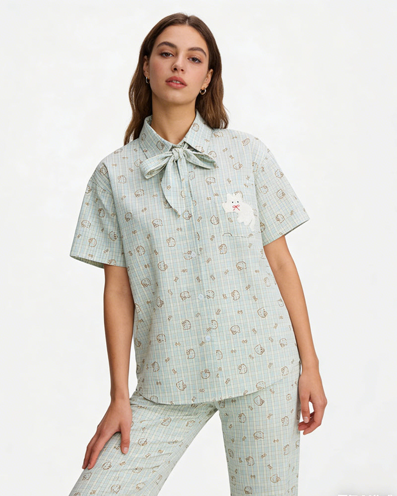 Short-sleeve plaid shirt