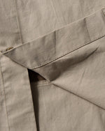 コントラストカラーステッチのフェイクツーピースシャツ