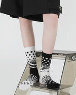 コントラストカラーの滑り止めソックス