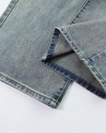 잉크가 묻은 캐주얼 청바지