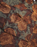 루즈하고 심플한 반팔 셔츠