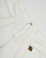 ゆったりとしたカジュアルなカーゴショーツ