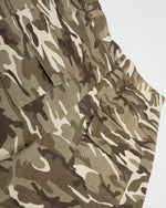 シンプルな迷彩柄ショートパンツ