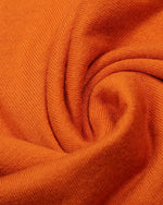 シンプルなニットカーディガン